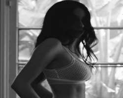 She promotes a number of brands including Else Lingerie through her Instagram.